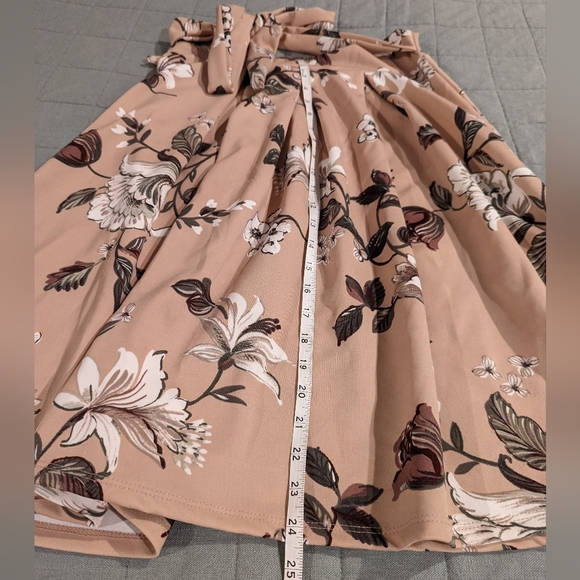 Women's Skirt - Picture 4 of 5